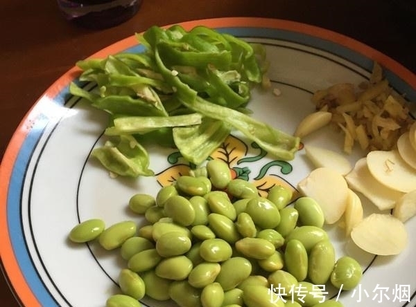 营养师随身查|它是“天然化妆品”，女人隔三差五就吃点，护肤养颜，素颜也漂亮