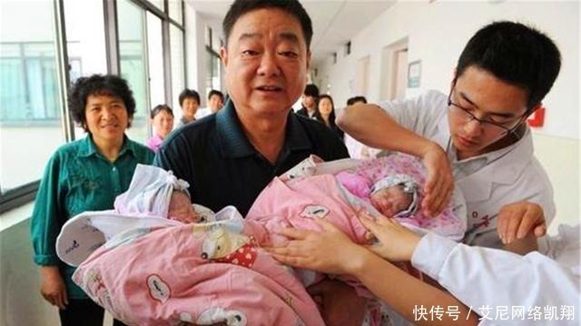 双胞胎女儿|10年前,那个拼命生下双胞胎女儿的60岁老人,现在怎样了?