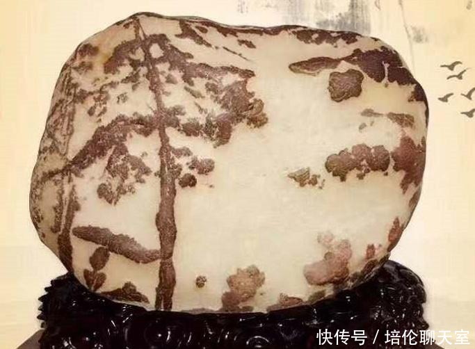 丹景石|这里据说是李白的故乡,有人收藏了块石头,画面还真像诗仙望月