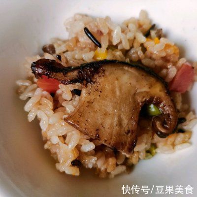 味达美|口感轻盈最适合神仙小姐姐的松茸火腿焖米饭