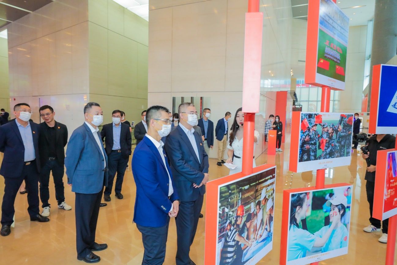 展览|上市25周年 华润置地举办“与国家共命运 与城市共发展”主题展览