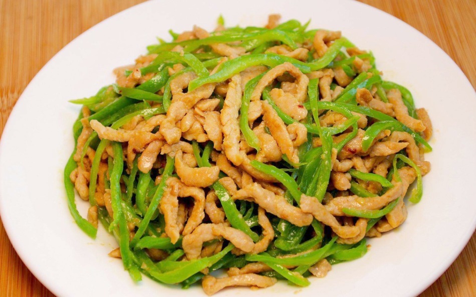 1分钟学会经典家常菜,香辣美味,肉丝滑嫩,一大盘不够吃