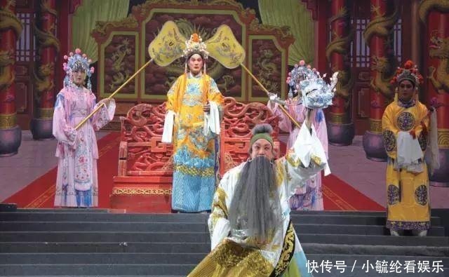 宰相临终嘱托:把我的配饰放在棺材前!儿子照做,果然捡回一条命