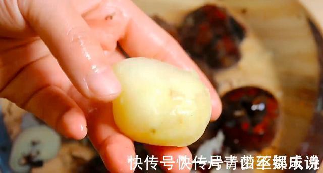 才知道马蹄去皮这么简单！教你一招，30秒1个，干净完整不浪费