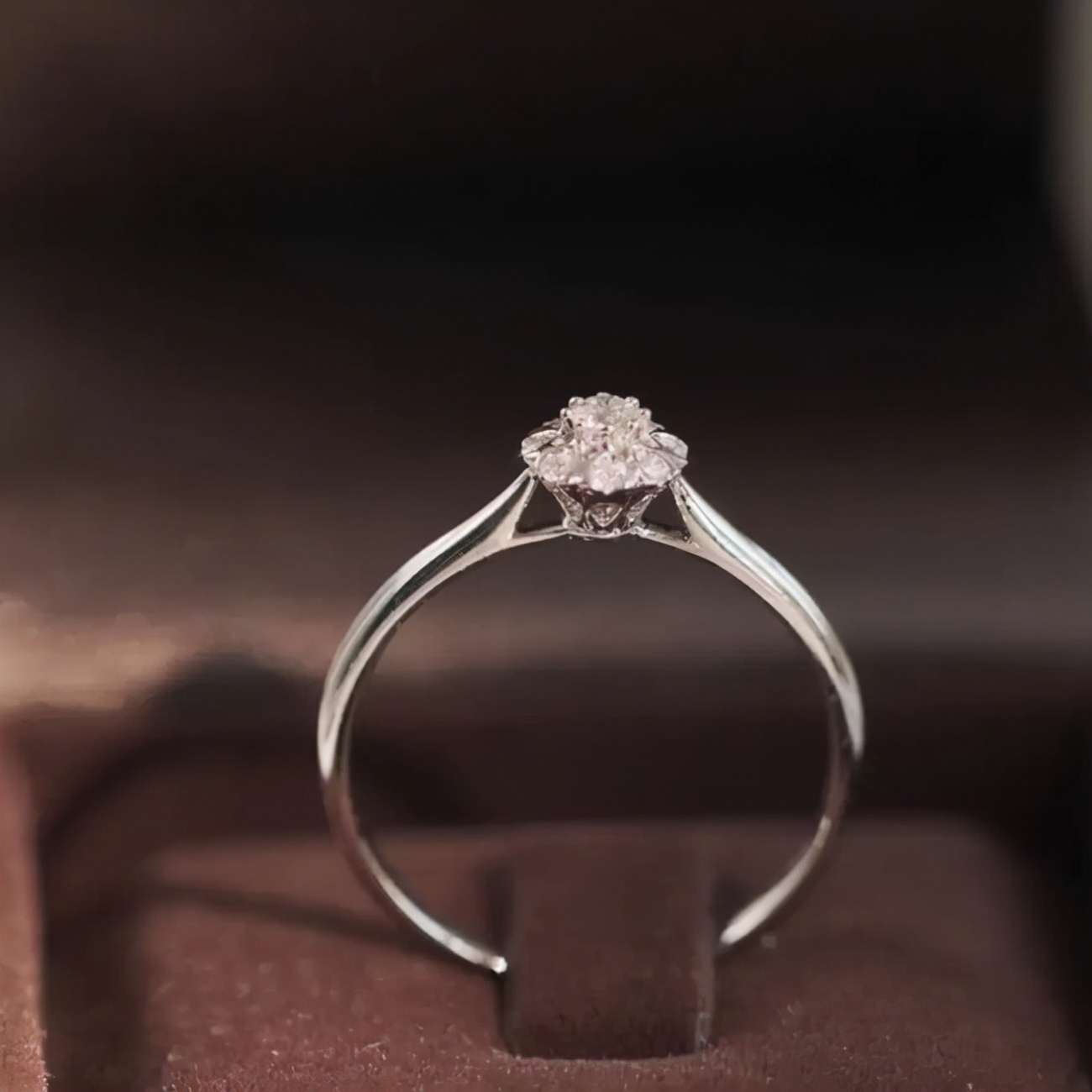 直径 10000元购买1克拉钻石,你会感觉自己赚了吗?