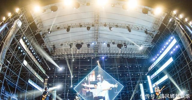 综艺节目|曾经汪峰淘汰的歌手,给出理由难服众,现今满世界开演唱会!