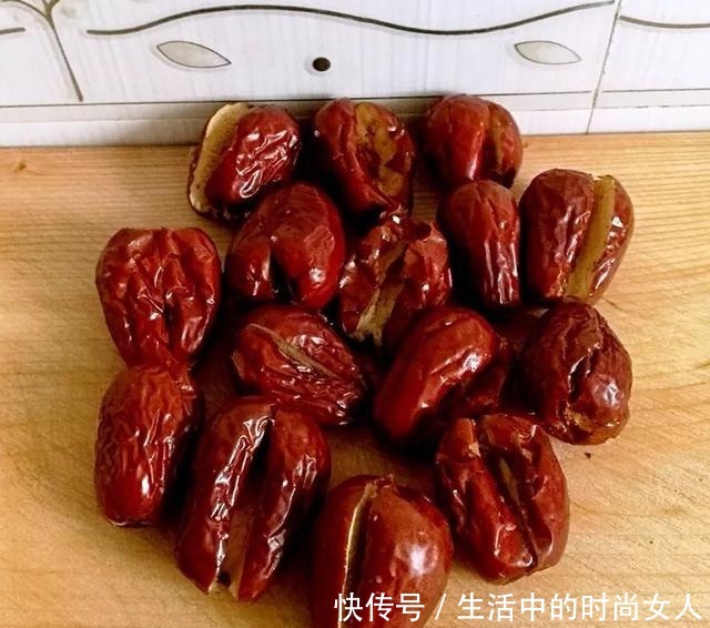 秋季小甜点,大叔教你糯米枣,软糯香甜,简单易做,家人爱吃