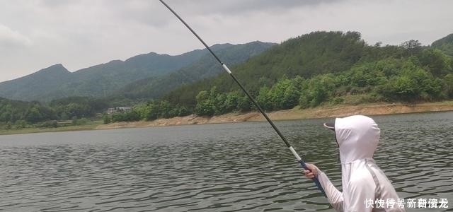 钓翘嘴知道这些,会让你收获满满,钓的非常过瘾