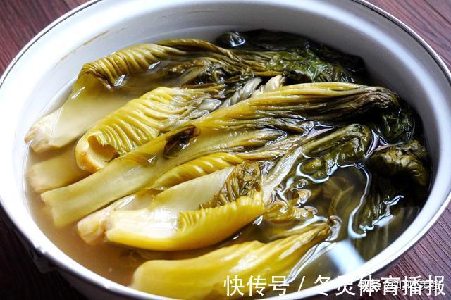 芥菜|腌酸菜,别只会加盐腌了,牢记3个关键,酸菜又酸又脆,放久不烂