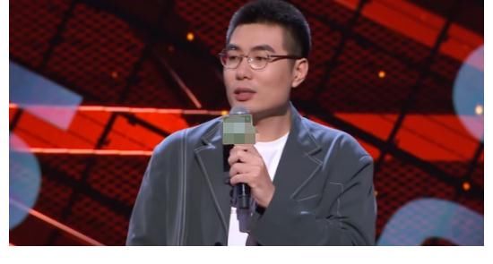 场面|是什么让全场的的人笑声不断，导致场面一度失控？