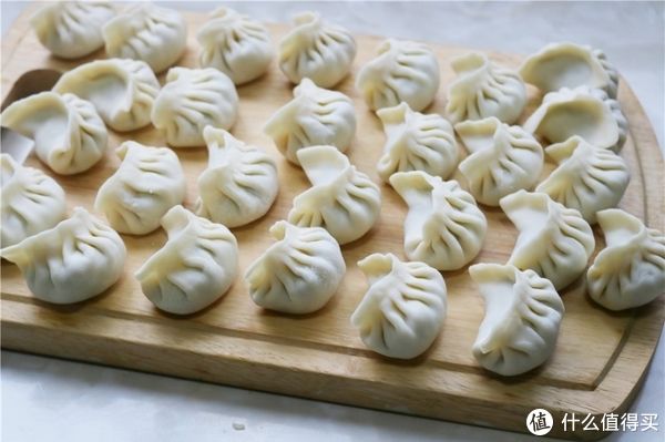 冬天吃饺子别错过这馅,大人孩子都喜欢,一顿能吃20个,真香