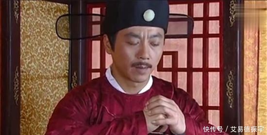 集庆|朱元璋在坟地里说了9个字,年轻人听到后,对朱元璋说:我跟你混