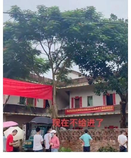 马蹄疾|网红蹭全红婵的热度“不择手段”,跑去老家围观,自导自演做视频