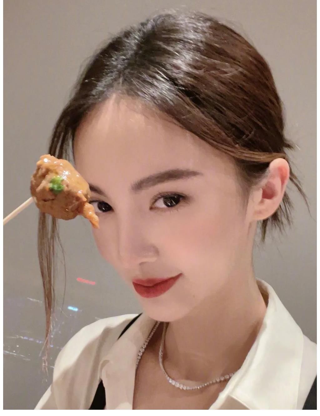 陈瑶|王一博立人设？娜扎签约和颂？金晨恋爱炒作？孙俪看不上网剧？