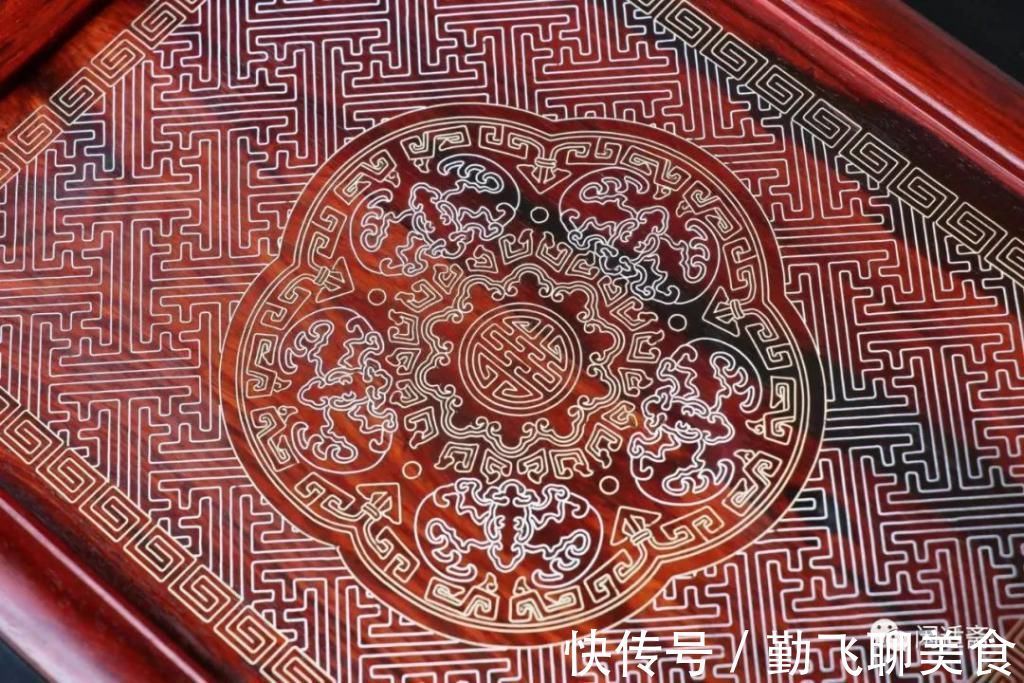 文人#文人案头陈设之雅器,紫檀镶百宝,福寿绵长插屏