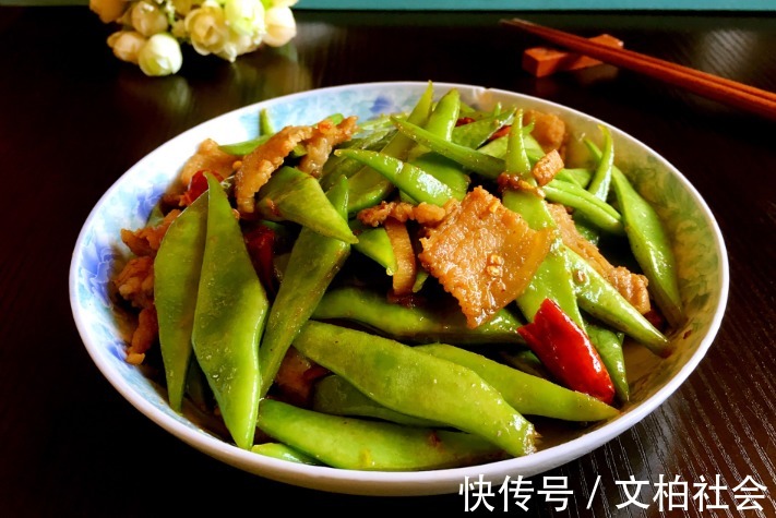 鸡肉|这菜一年到头都能吃到,钙含量是鸡肉的7倍,家家都能吃得起