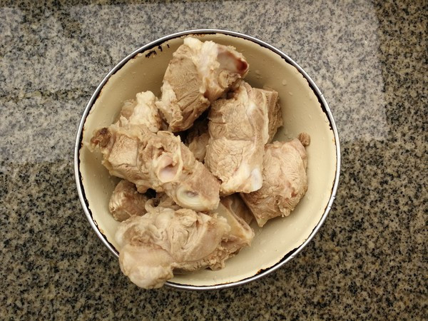 天天就馋这道菜,炖一锅都不够吃,比排骨还香,啃着吃最过瘾