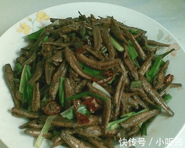 大热天|大热天的, 我炒了这个菜, 香极了, 下饭也下酒, 老公一人吃了一锅米饭