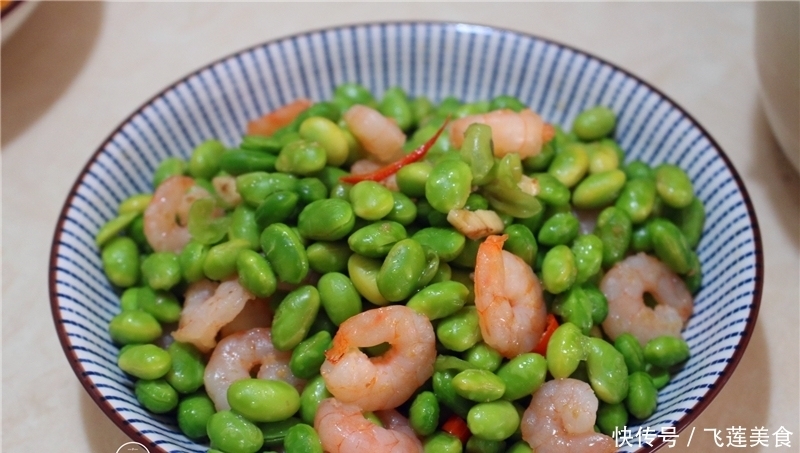 亲戚|小长假约亲戚在家聚餐,我下厨做了六菜一汤,花钱不多都吃撑