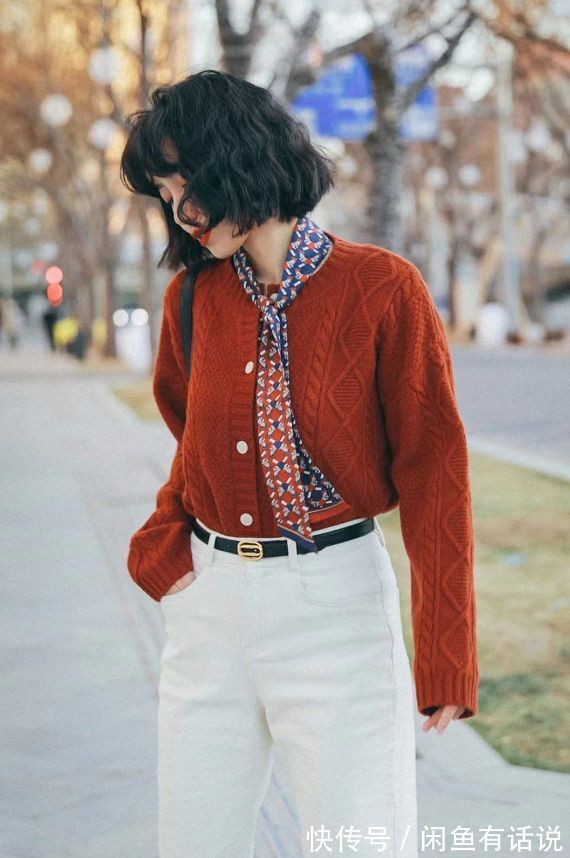 配色 建议中年女性,过年穿红色记住“3种配色+3个技巧”,时髦又高级