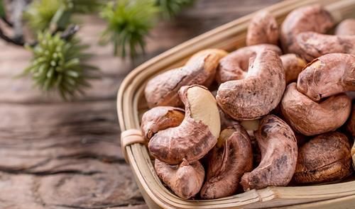 肌肤|夏季养生，女性不妨常吃3种食物，滋养肌肤，排毒抗衰老