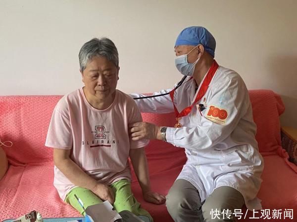 老年人|虹口这家医院服务江湾镇老年居民30年，夏季提醒：老年人依旧要注意保暖