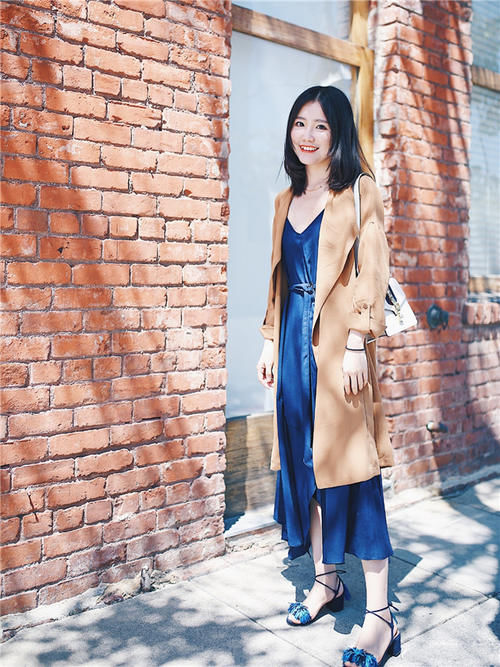 小个子穿风衣的“选款妙计”，这4点才是关键，学会轻松显瘦增高