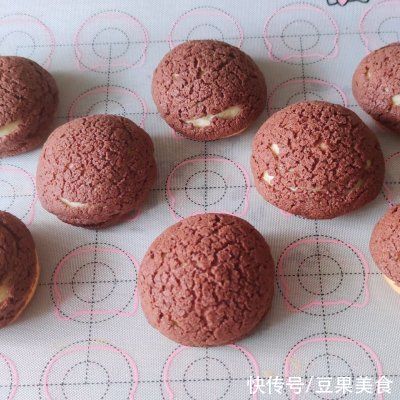 酥皮|#2021亲子烘焙组——“焙”感幸福#可可酥皮泡芙