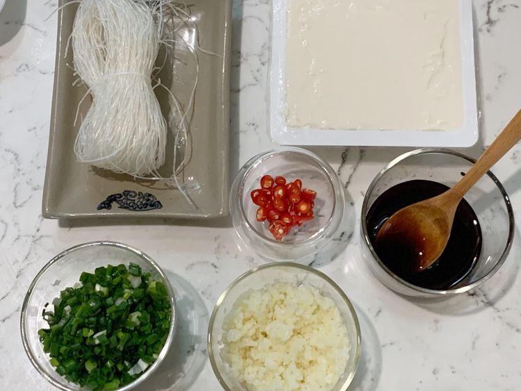 豆腐别总炖了，这样蒸一蒸鲜嫩入味，成本不过5块钱，太划算了