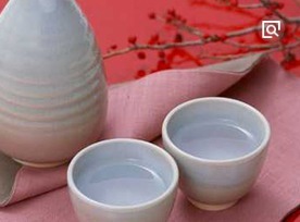 给君子兰、兰花喝点“酒”,花芽猛窜,花开大又艳,养一盆旺一盆