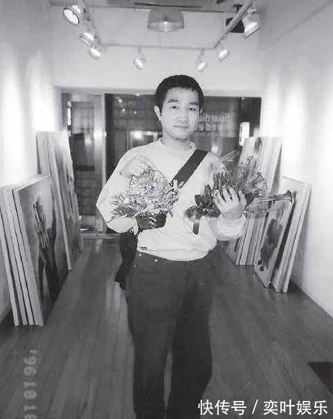 自杀$年仅31岁,他留下200多幅讽刺画便自杀了,一眼看懂定是天才