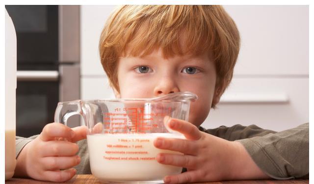 孩子|当三个身高猛涨期的信号,在男孩身上显现时,家长记住“7做到”