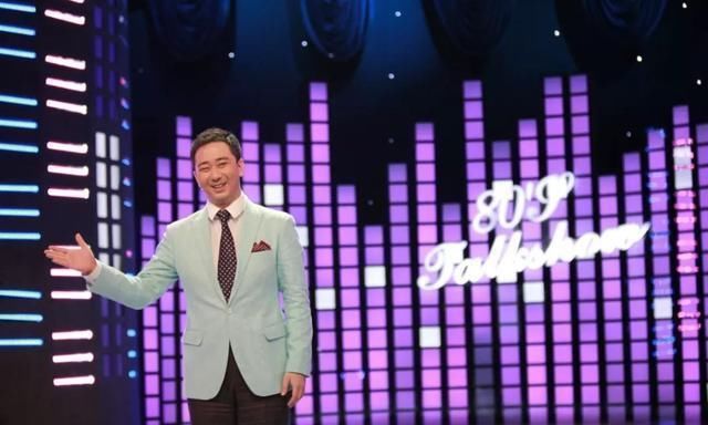 今晚80后脫口秀|他曾被曝遭前妻扇了500個耳光,8次被打到住院,患重度抑郁,好慘