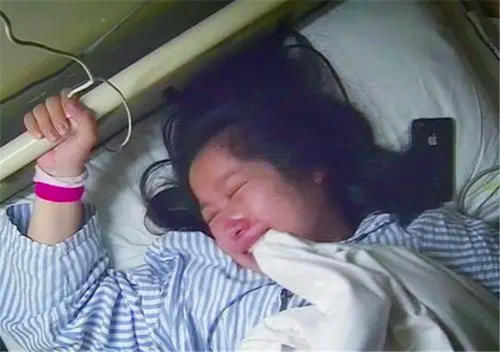 宝宝|生完小孩后,医生如果再次把手伸进产道,可能是在救产妇