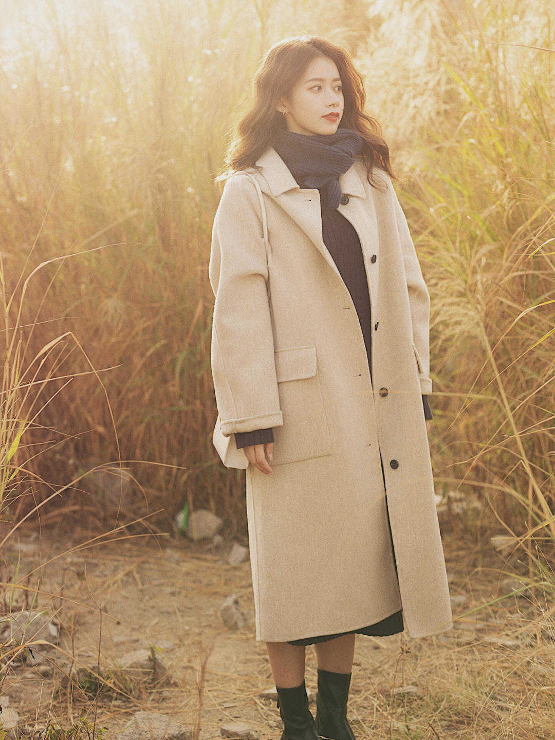 百搭|几款百搭又高级穿搭,不冷不热通勤日常,让你惊艳同龄人