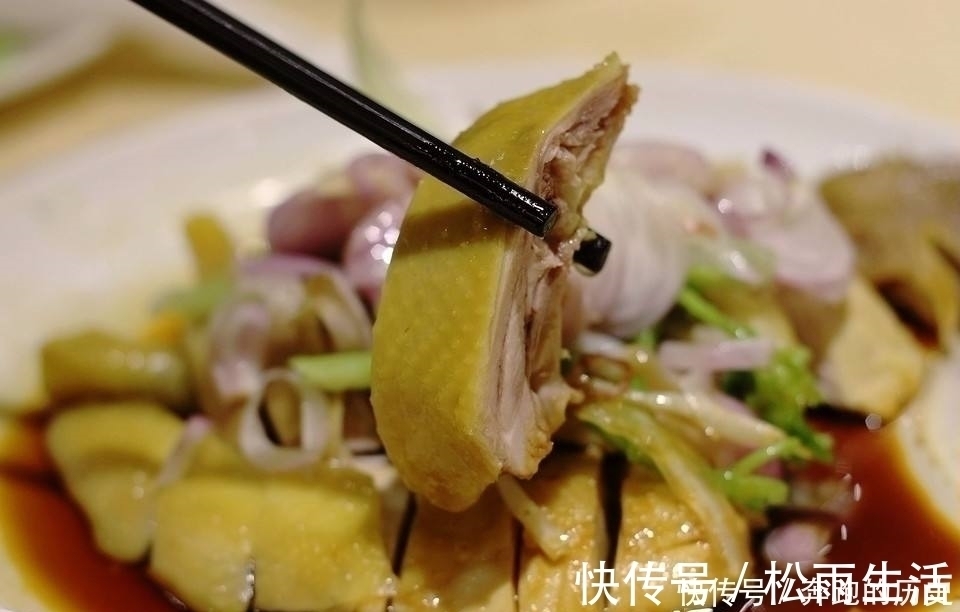 和朋友一起去吃农家菜，点了一桌菜才花138元，好吃又实惠