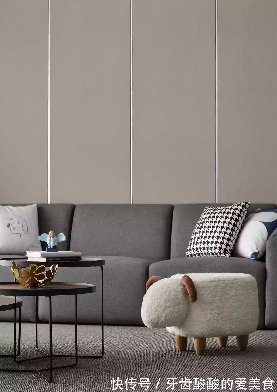 简约|150㎡现代简约,客厅太宽敞,装个矮墙电视墙,隔出一个办公房