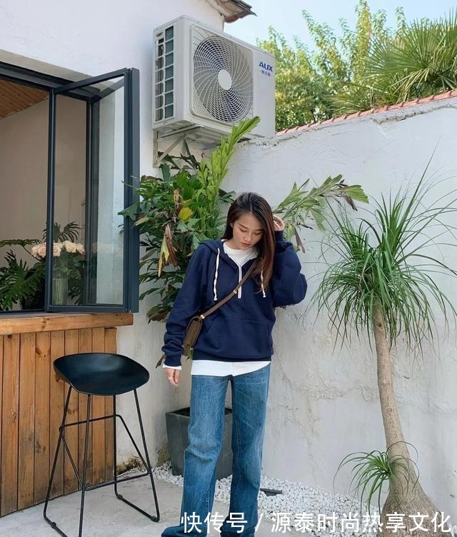 搭配 早春穿“卫衣”,该如何选择下装这些搭配窍门要记牢,真实用!