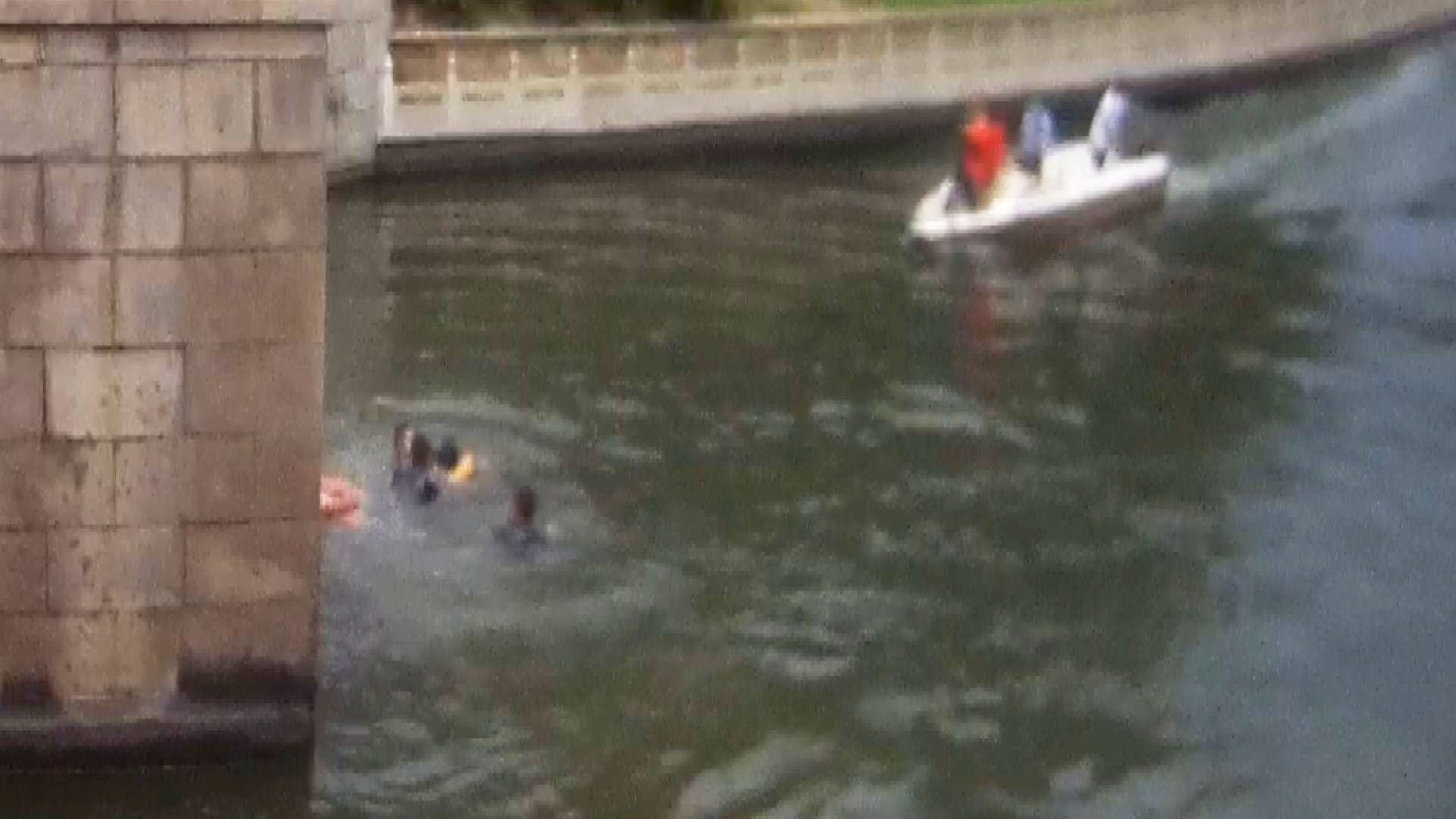 海淀|10秒生死营救！四名北京海淀特警跳入河中托起轻生女子
