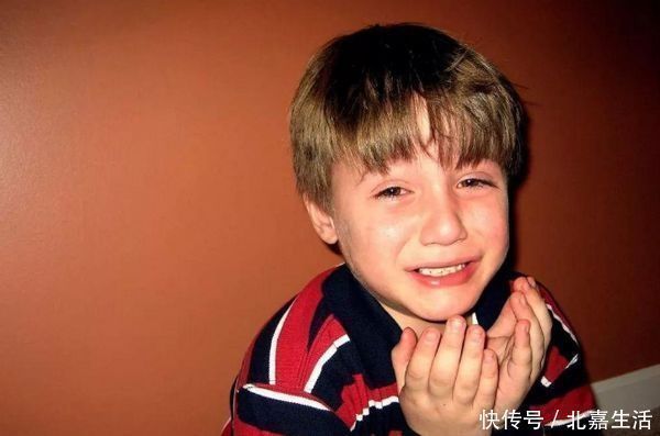 哭泣|动不动就哭的孩子,与忍着不哭的宝宝,两者长大后有何区别?