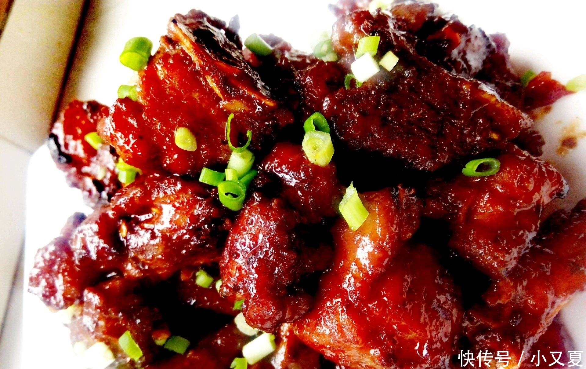 记住|买排骨别只会挑“傻大个”老屠夫：记住3点，包你排骨一挑一准