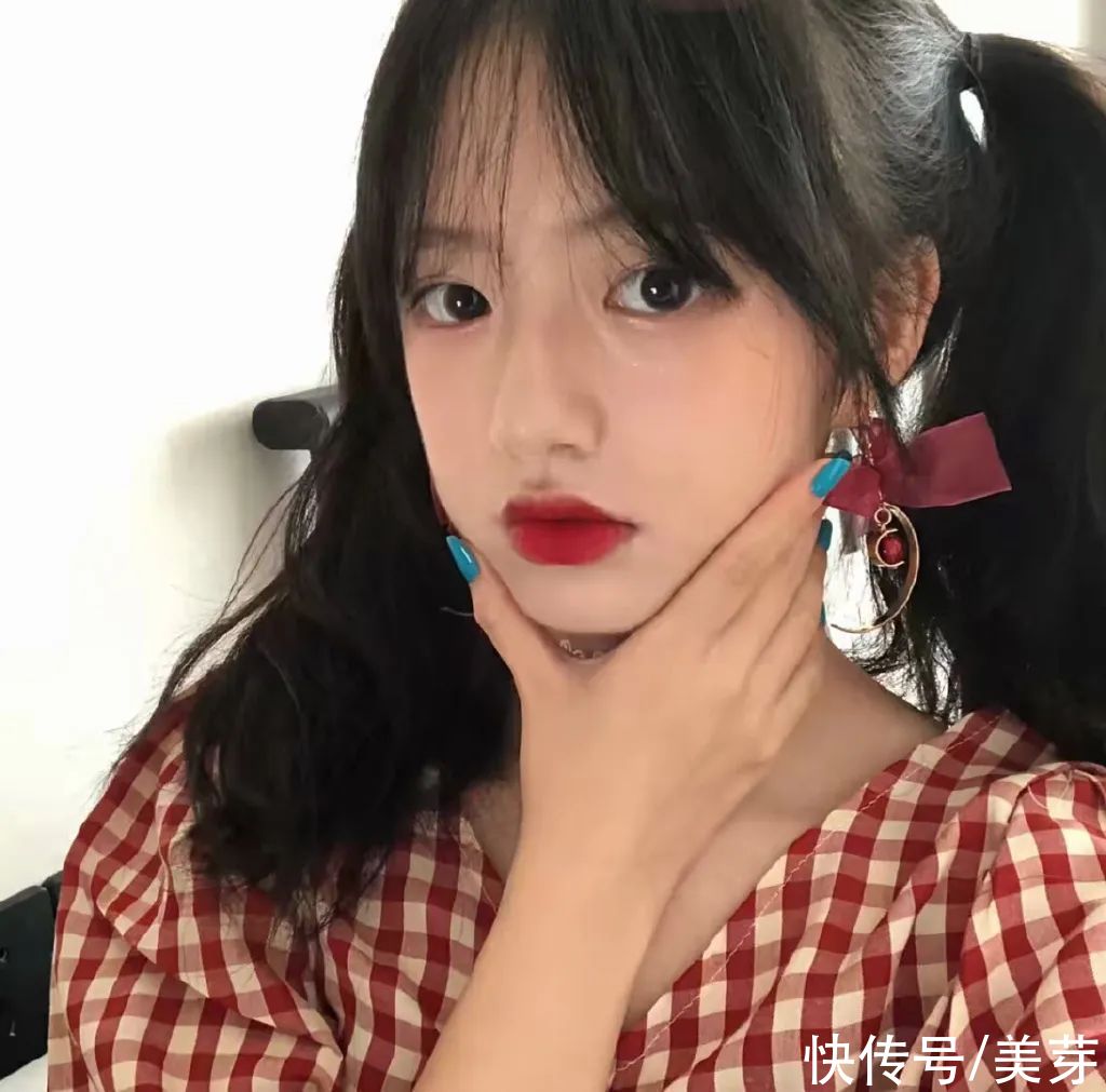 今年的七月是夏日迟迟 树影流动|今日头像 | 树影