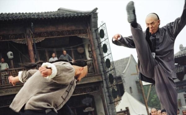 打飞|中国真正的武林高手:被慈禧封为大内飞鹰 53岁时一拳打飞霍元甲