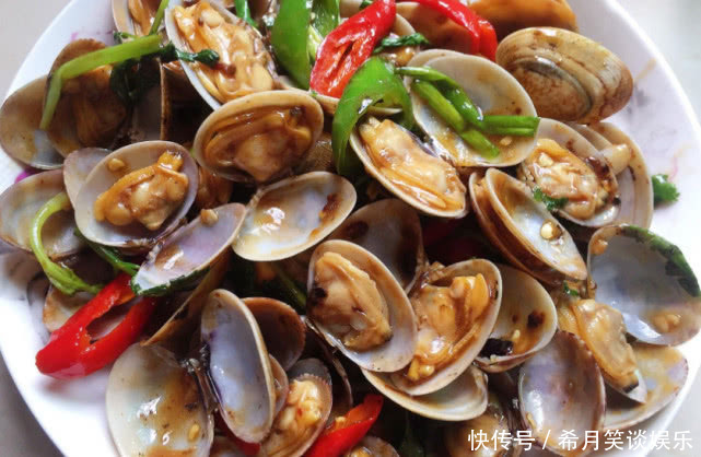 花甲|花甲别光用清水洗了,少了这“3样”,沙清洗不干净还影响口感!