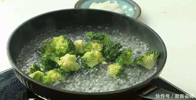必须先焯水的4种蔬菜,很多人不懂直接下锅,难怪难吃不易熟