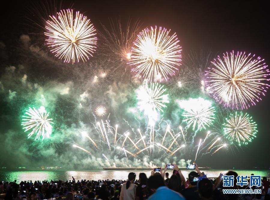 芭堤雅|绚丽烟花点亮芭堤雅夜空