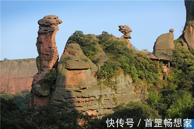 老人峰|上饶有一座灵动的龟山，呆萌的横卧在弋阳，引起游客纷纷打卡拍照