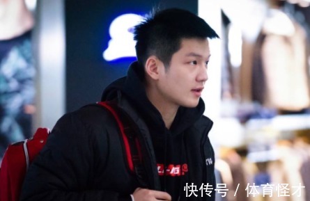 队员|国乒为何长盛不衰?刘国梁一句话道出原因,教练和队员分配很重要
