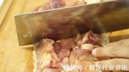 鸡腿这样做又脆又香,全程不放一滴油,比红烧鸡腿好吃10倍!