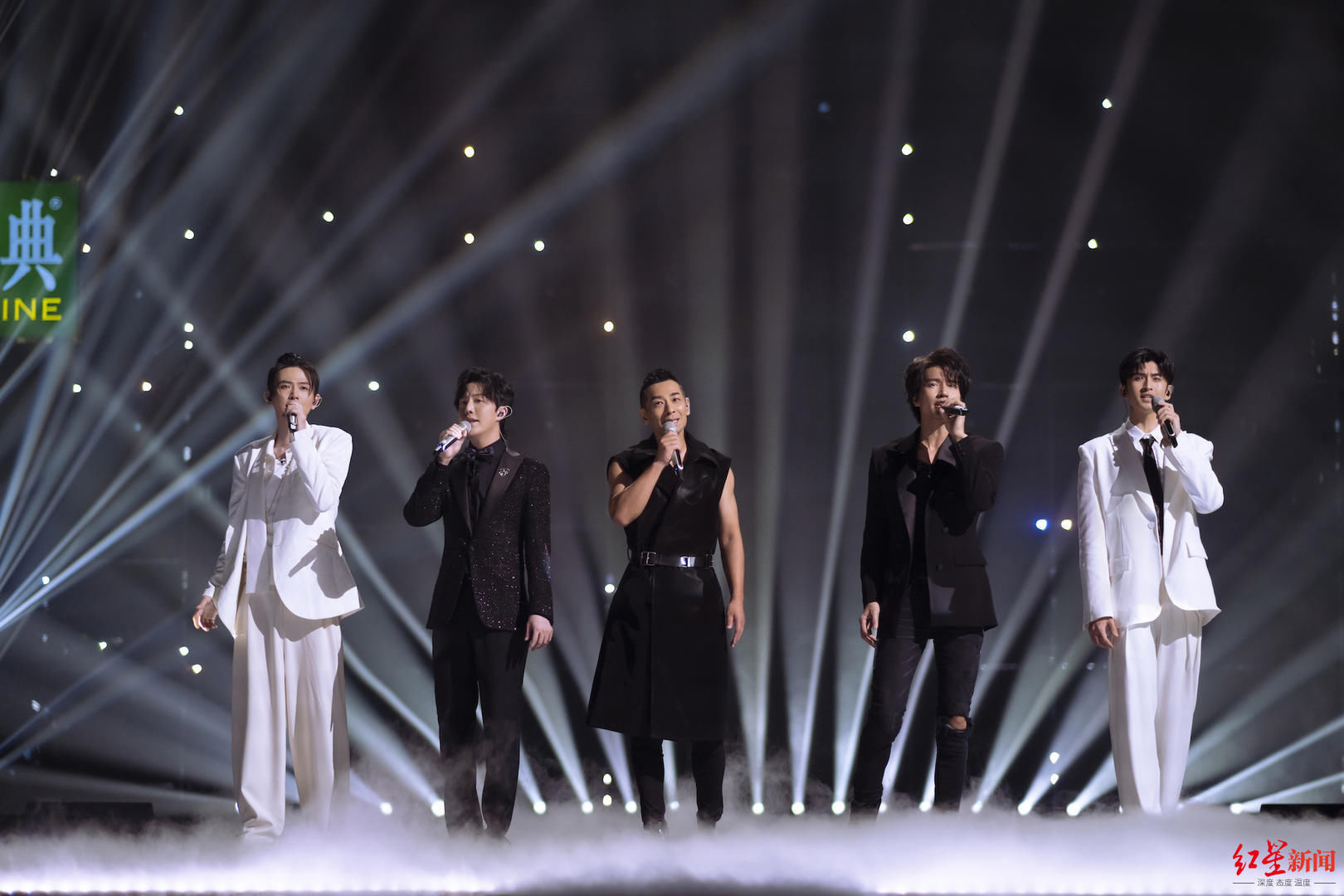 友情岁月|《披荆斩棘的哥哥》正式开播 霍尊与三位哥哥合唱《奔跑》